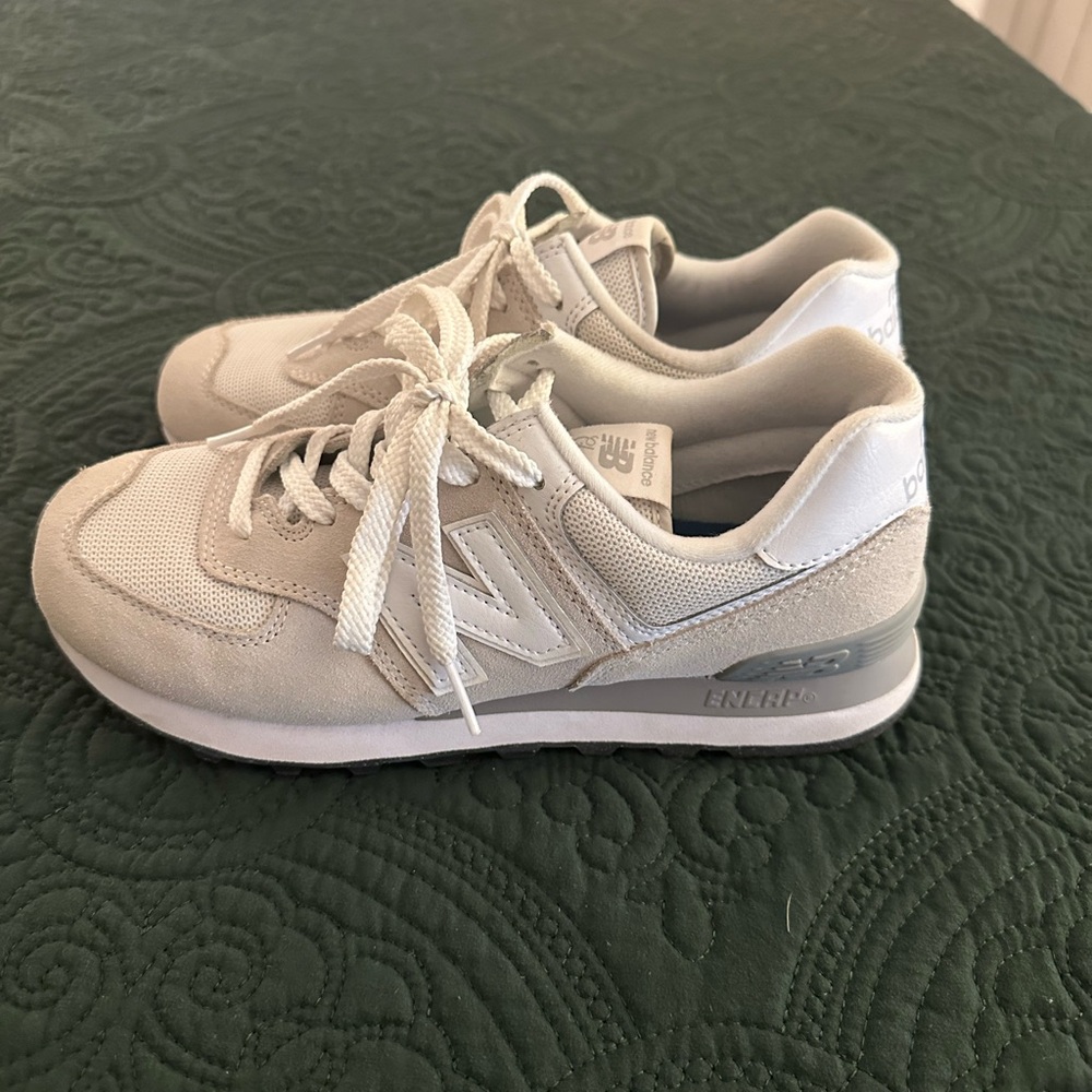 Women’s New Balance 574 Sneakers